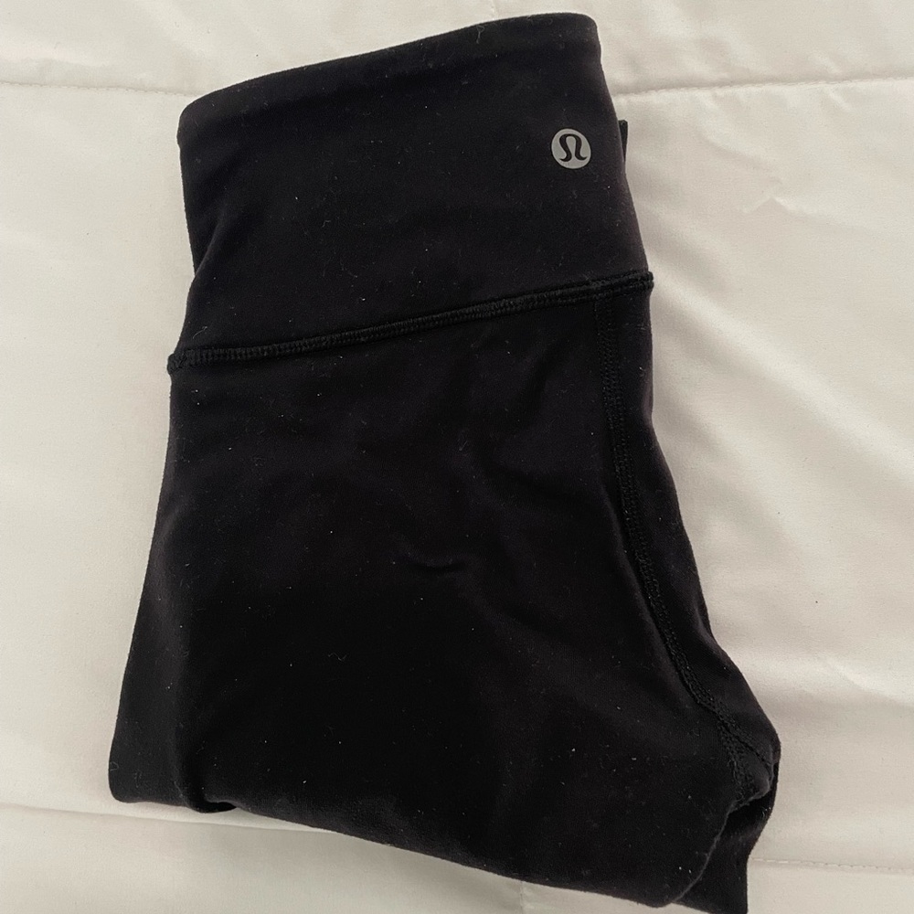 Black Lululemon leggings